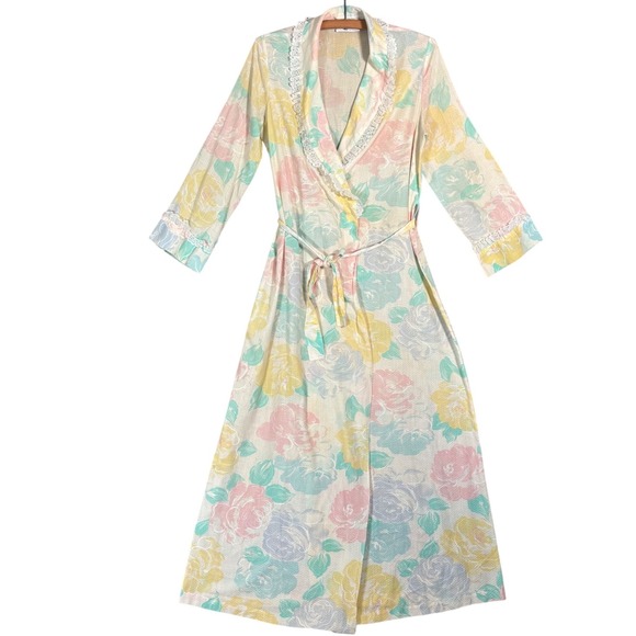 Lounge Trends for JCPenney Other - Vintage Lounge Trends JCPenney Pastel Floral Lace Wrap Robe Small Made in USA